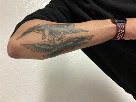 tattoos with eagles|traditional eagle tattoo.